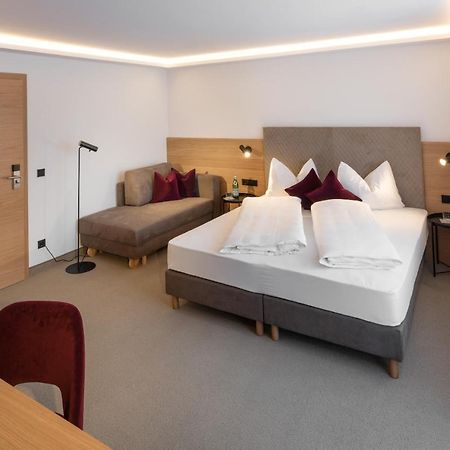 Hotel Hennersberg เวอร์เกิล ภายนอก รูปภาพ
