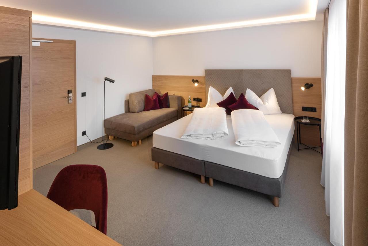 Hotel Hennersberg เวอร์เกิล ภายนอก รูปภาพ