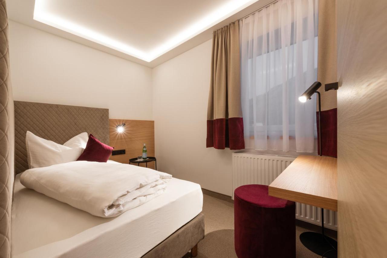 Hotel Hennersberg เวอร์เกิล ภายนอก รูปภาพ